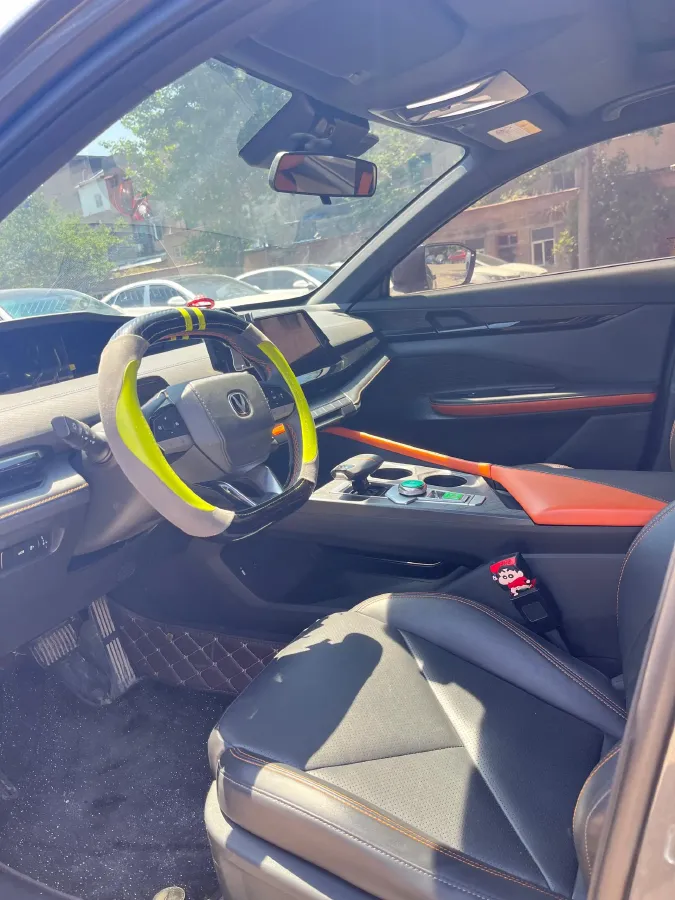 2022 ChangAn UNI-V 1.5T 188HP L4 7DCT,autocango,china used car exporter,china ev exporter,chinese used car exporter,chinese used ev exporter