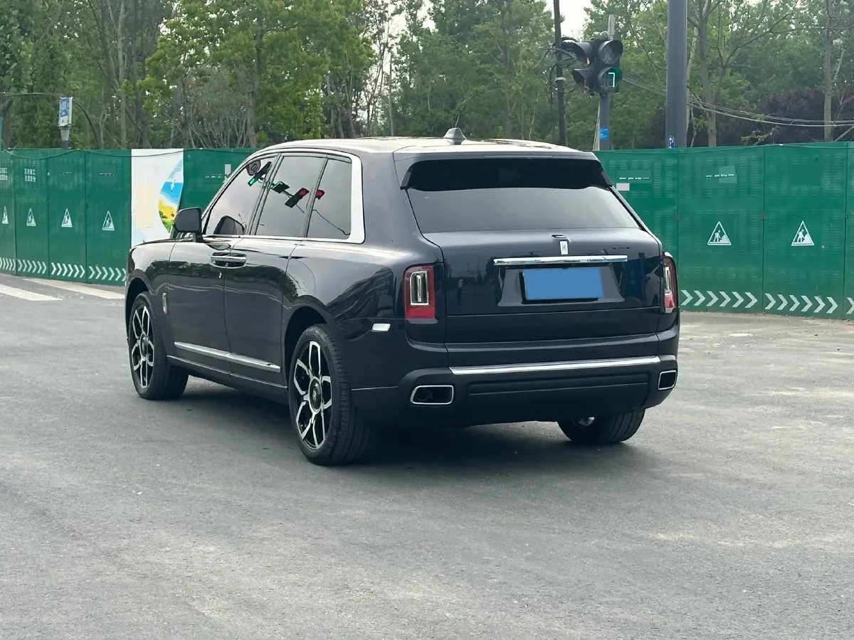 2018 Rolls-Royce Cullinan 6.7T 571HP V12 8AT,autocango,china used car exporter,china ev exporter,chinese used car exporter,chinese used ev exporter