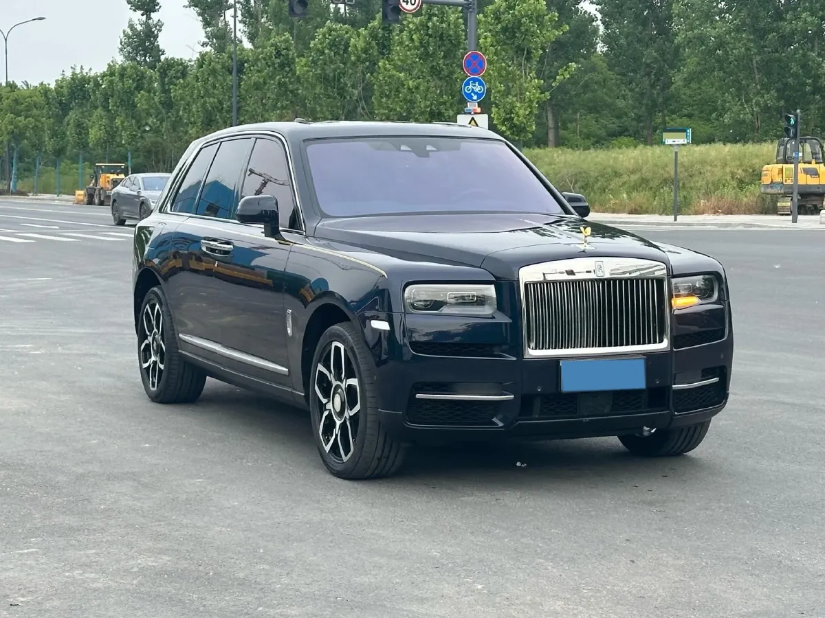 2018 Rolls-Royce Cullinan 6.7T 571HP V12 8AT,autocango,china used car exporter,china ev exporter,chinese used car exporter,chinese used ev exporter