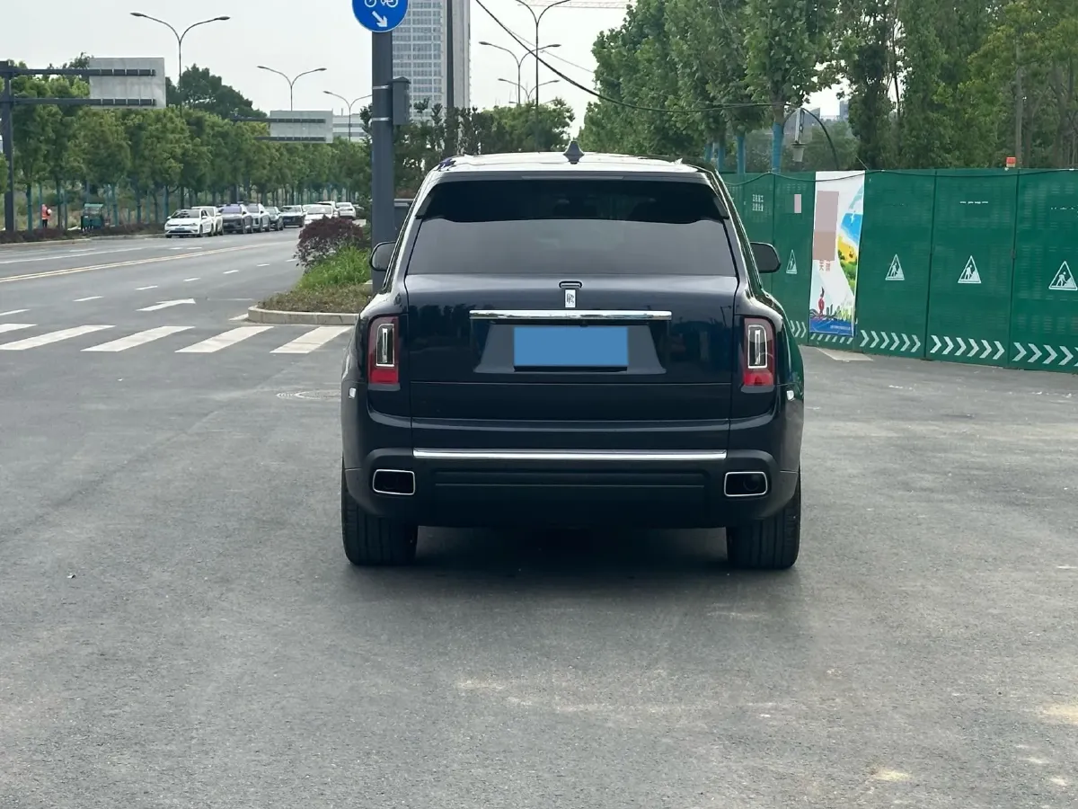 2018 Rolls-Royce Cullinan 6.7T 571HP V12 8AT,autocango,china used car exporter,china ev exporter,chinese used car exporter,chinese used ev exporter