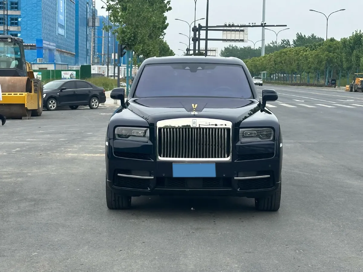 2018 Rolls-Royce Cullinan 6.7T 571HP V12 8AT,autocango,china used car exporter,china ev exporter,chinese used car exporter,chinese used ev exporter
