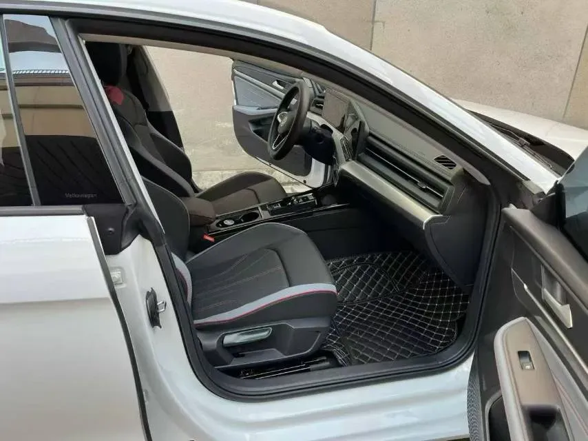 2025 Volkswagen Lamando 1.4T 150HP L4 7DCT,autocango,china used car exporter,china ev exporter,chinese used car exporter,chinese used ev exporter