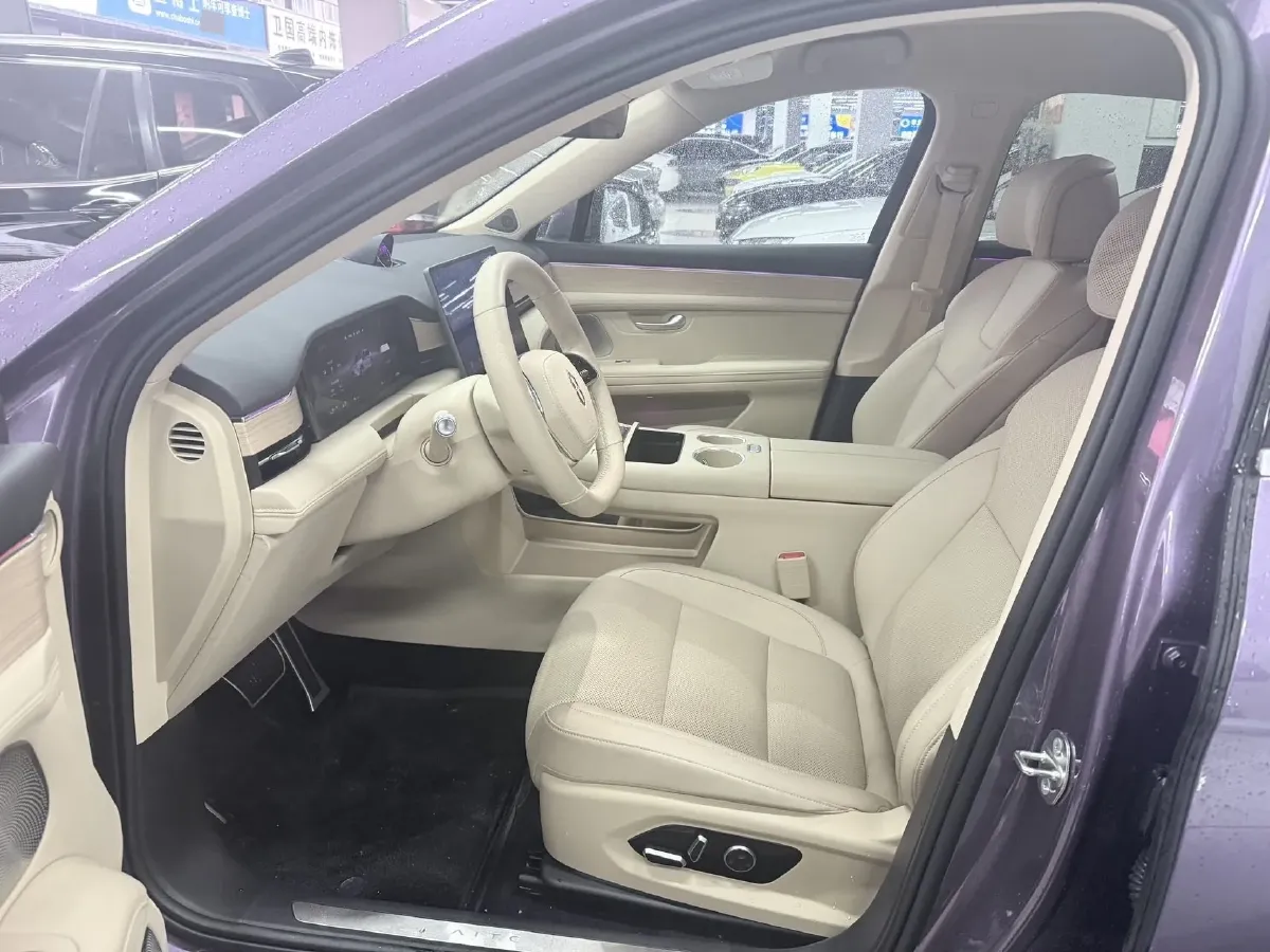 2025 AITO AITO M5 1.5T 152HP L4 REEV 42KWH,autocango,china used car exporter,china ev exporter,chinese used car exporter,chinese used ev exporter