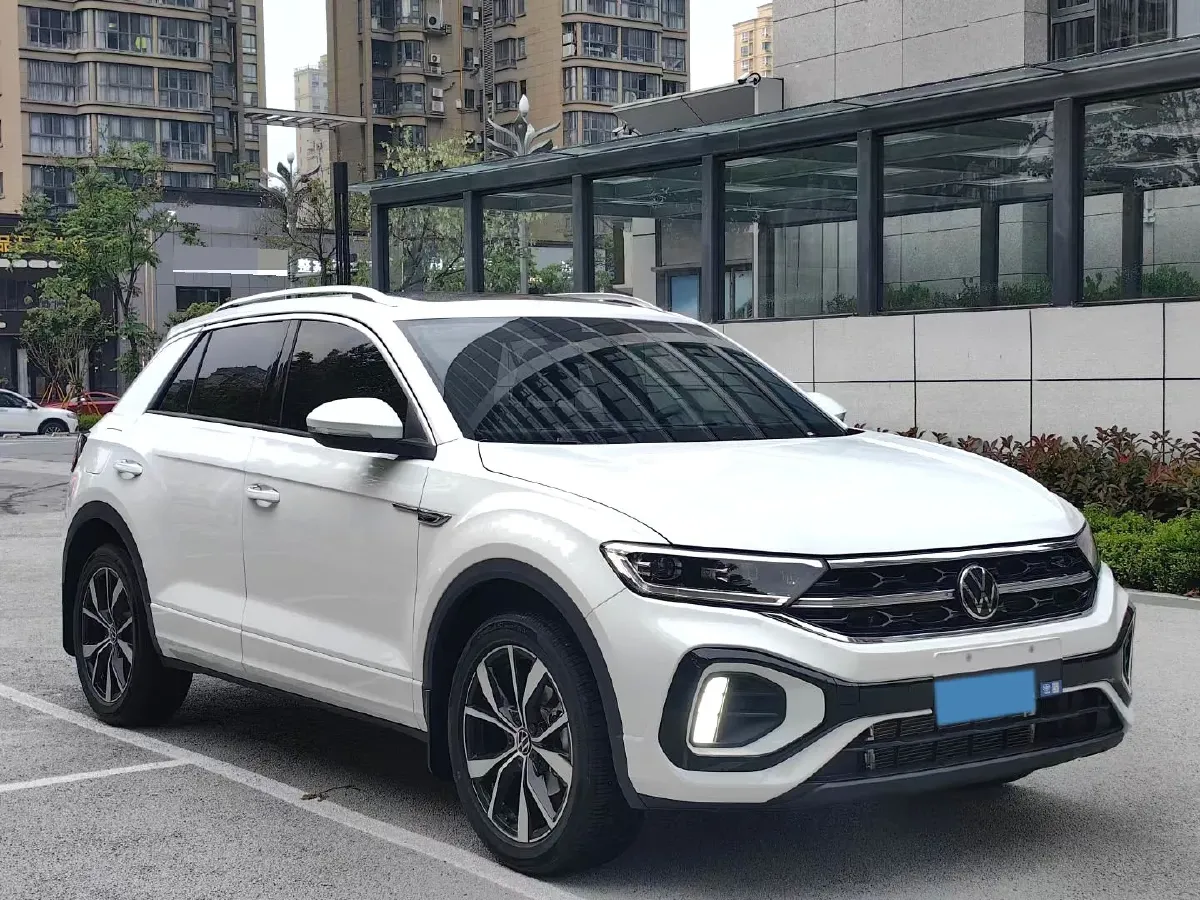 2024 Volkswagen T-Roc 1.5T 160HP L4 7DCT,autocango,china used car exporter,china ev exporter,chinese used car exporter,chinese used ev exporter