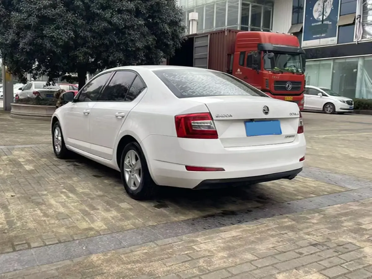 2017 Skoda Octavia 1.6L 110HP L4 6AT,autocango,china used car exporter,china ev exporter,chinese used car exporter,chinese used ev exporter