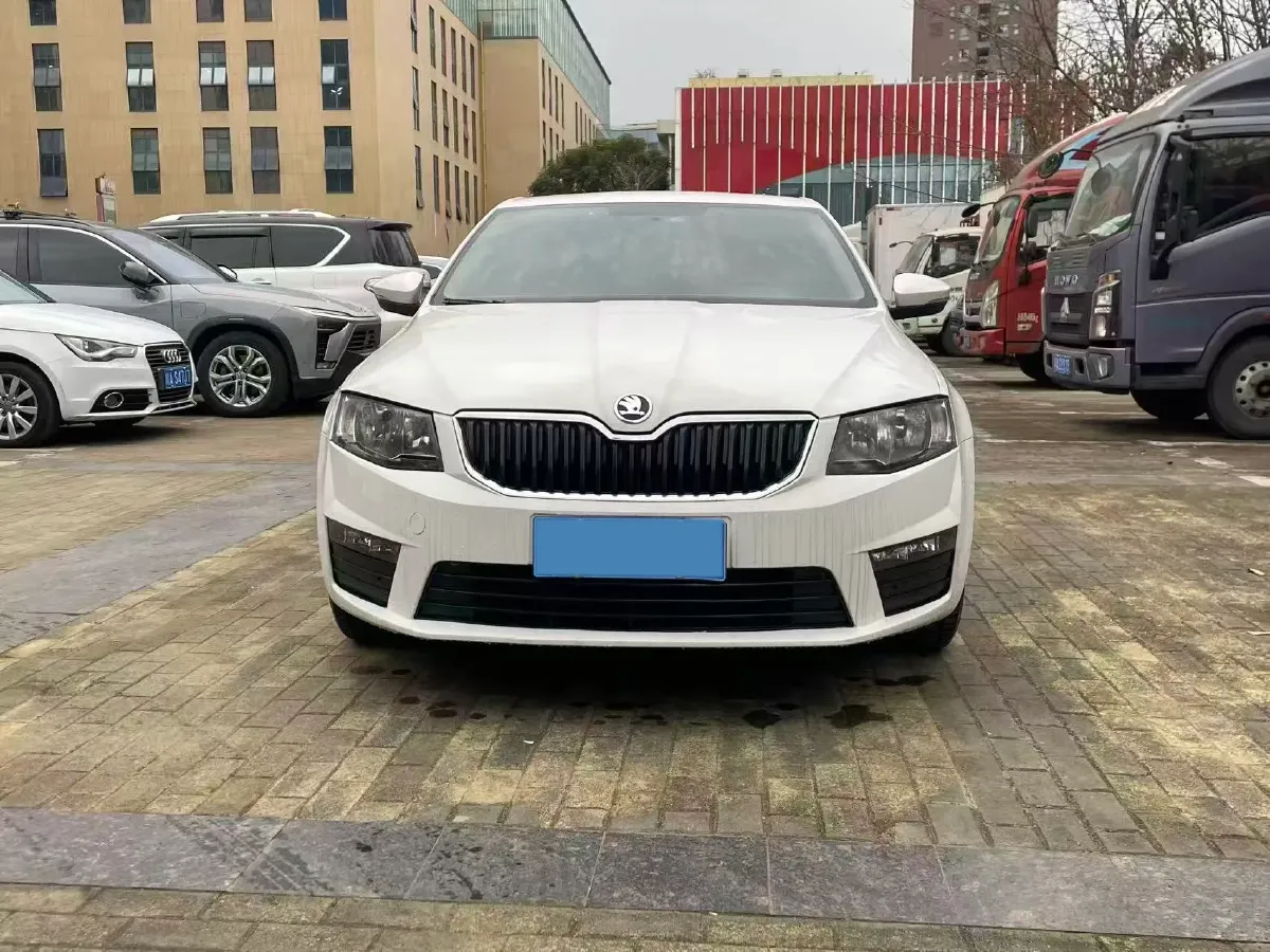 2017 Skoda Octavia 1.6L 110HP L4 6AT,autocango,china used car exporter,china ev exporter,chinese used car exporter,chinese used ev exporter