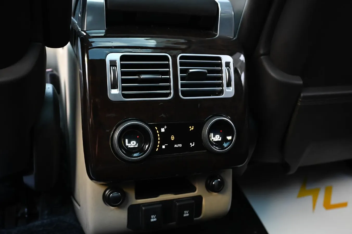 2021 Land Rover Range Rover 3.0T 360HP L6 8AT,autocango,china used car exporter,china ev exporter,chinese used car exporter,chinese used ev exporter