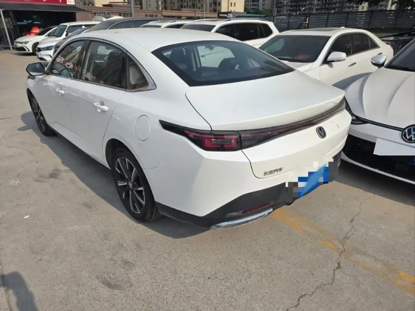 2025 ChangAn Eado 1.5T 192HP L4 7DCT,autocango,china used car exporter,china ev exporter,chinese used car exporter,chinese used ev exporter