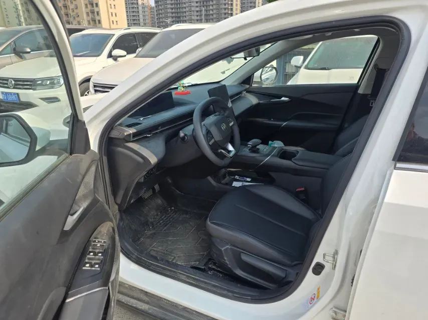 2025 ChangAn Eado 1.5T 192HP L4 7DCT,autocango,china used car exporter,china ev exporter,chinese used car exporter,chinese used ev exporter