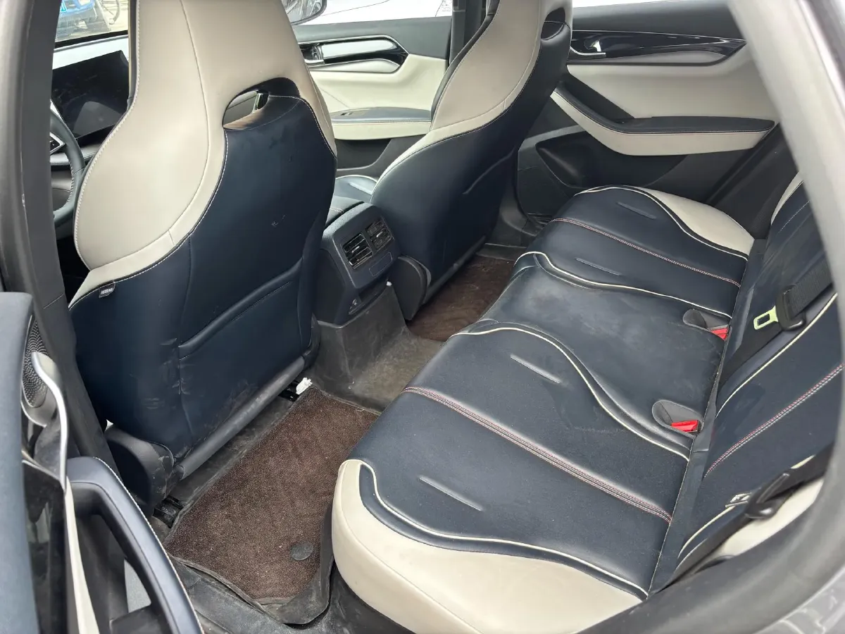 2021 Haval F7 1.5T 169HP L4 7DCT,autocango,china used car exporter,china ev exporter,chinese used car exporter,chinese used ev exporter