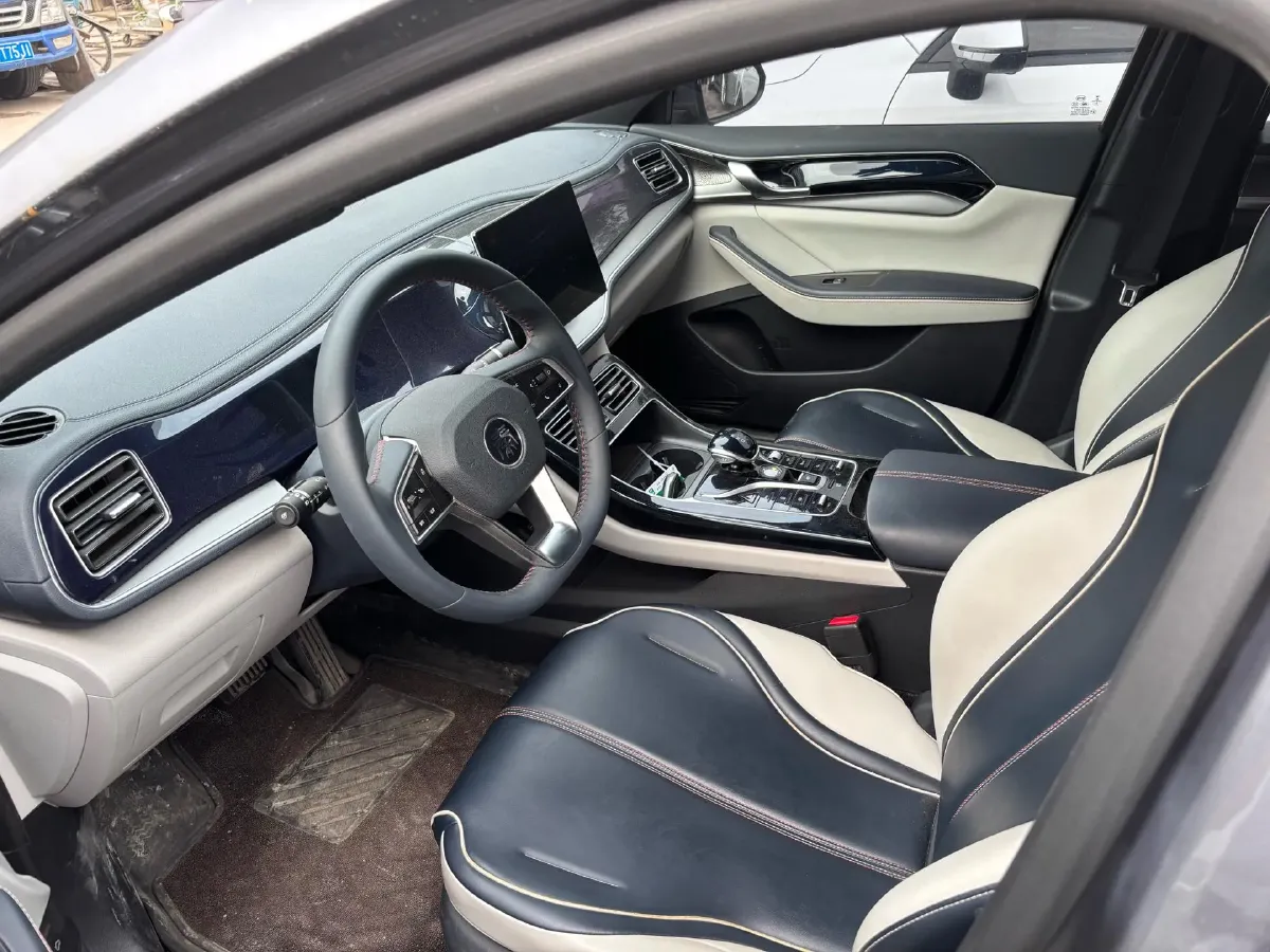 2021 Haval F7 1.5T 169HP L4 7DCT,autocango,china used car exporter,china ev exporter,chinese used car exporter,chinese used ev exporter