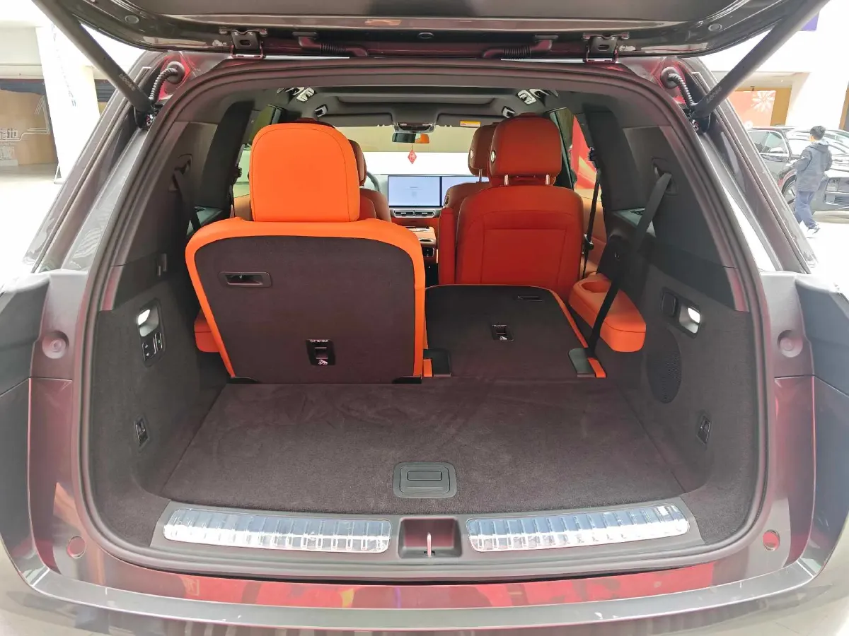 2025 Li L8 Range Extended 154HP REEV,autocango,china used car exporter,china ev exporter,chinese used car exporter,chinese used ev exporter