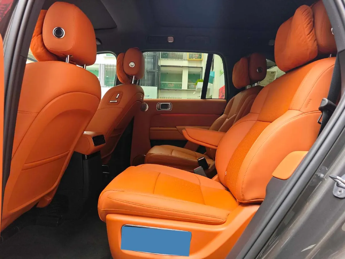 2025 Li L8 Range Extended 154HP REEV,autocango,china used car exporter,china ev exporter,chinese used car exporter,chinese used ev exporter