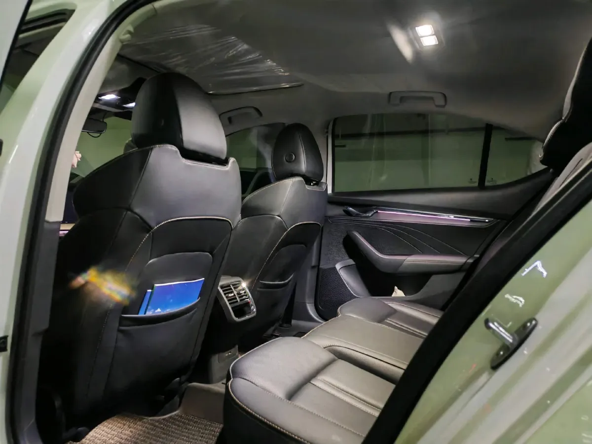 2021 Skoda Octavia 1.4T 150HP L4 7DCT,autocango,china used car exporter,china ev exporter,chinese used car exporter,chinese used ev exporter