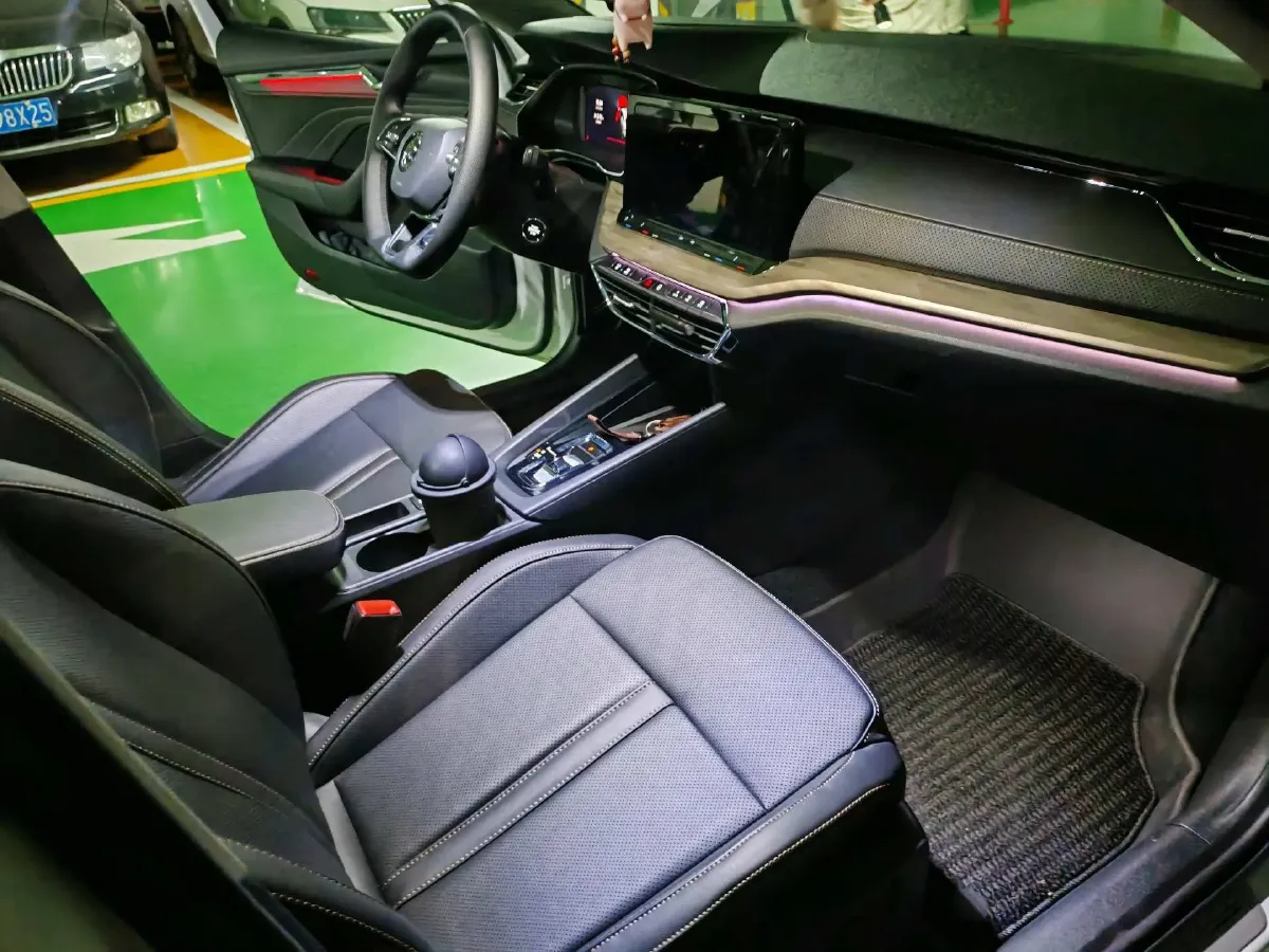 2021 Skoda Octavia 1.4T 150HP L4 7DCT,autocango,china used car exporter,china ev exporter,chinese used car exporter,chinese used ev exporter