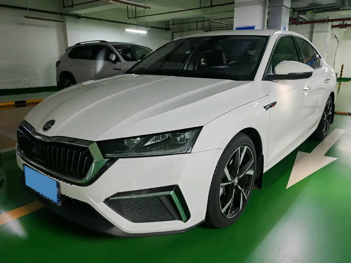 2021 Skoda Octavia 1.4T 150HP L4 7DCT,autocango,china used car exporter,china ev exporter,chinese used car exporter,chinese used ev exporter