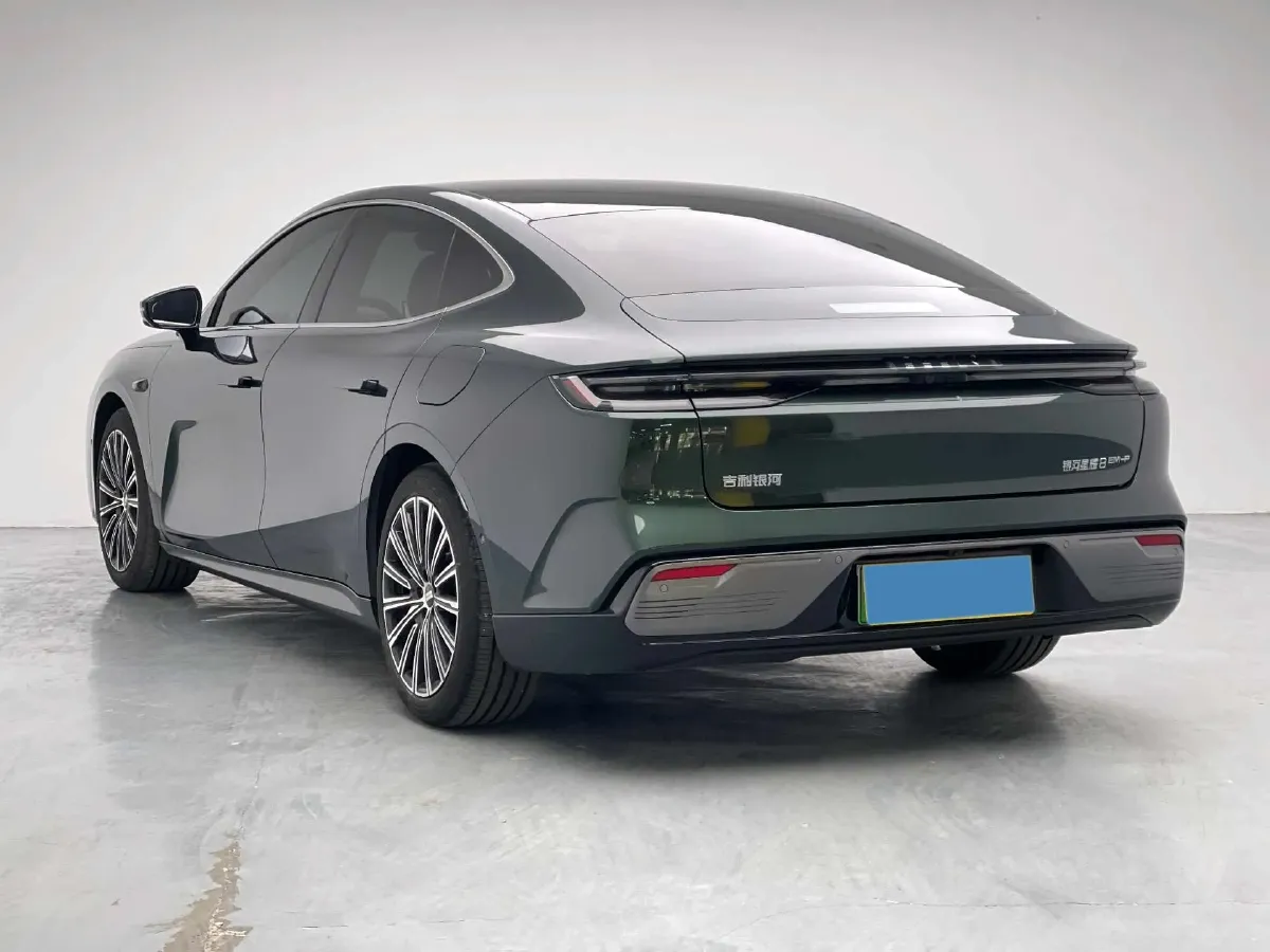 2025 Geely Galaxy Starshine 8 1.5T 163HP L4 3DHT PHEV 27.69KWH,autocango,china used car exporter,china ev exporter,chinese used car exporter,chinese used ev exporter