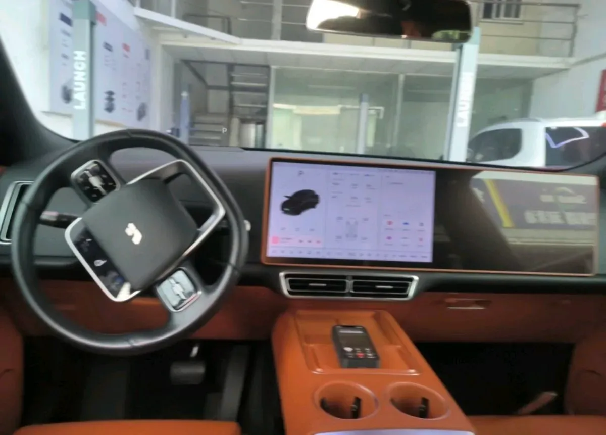2023 Li L7 Range Extended 154HP REEV 40.9KWH,autocango,china used car exporter,china ev exporter,chinese used car exporter,chinese used ev exporter