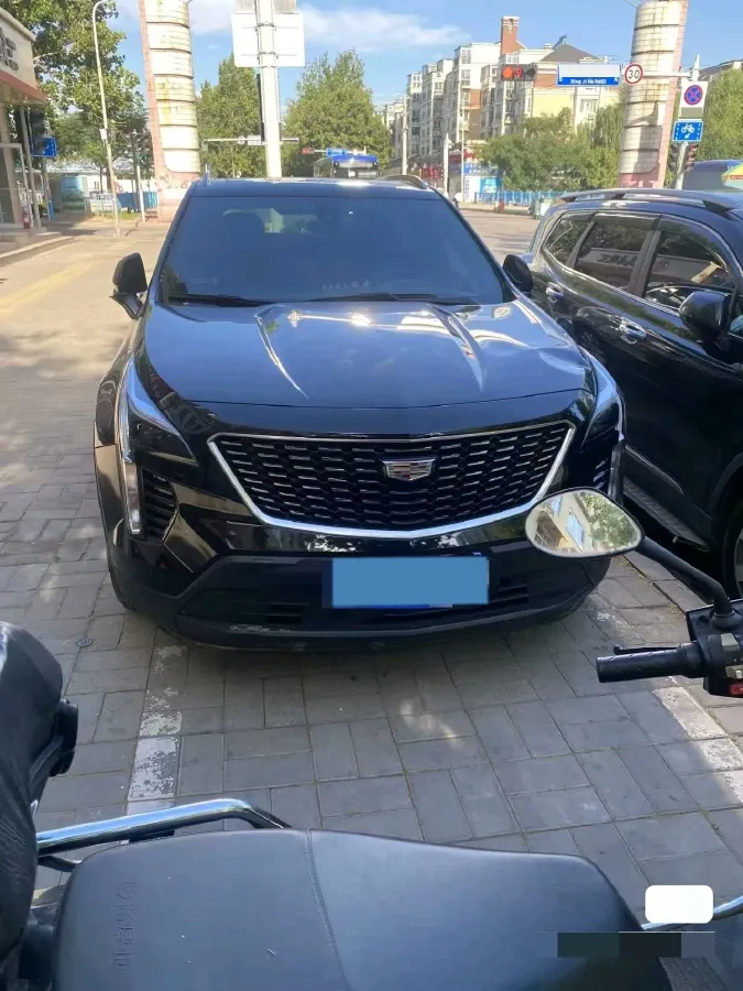 2022 Cadillac XT4 2.0T 237HP L4 9AT,autocango,china used car exporter,china ev exporter,chinese used car exporter,chinese used ev exporter
