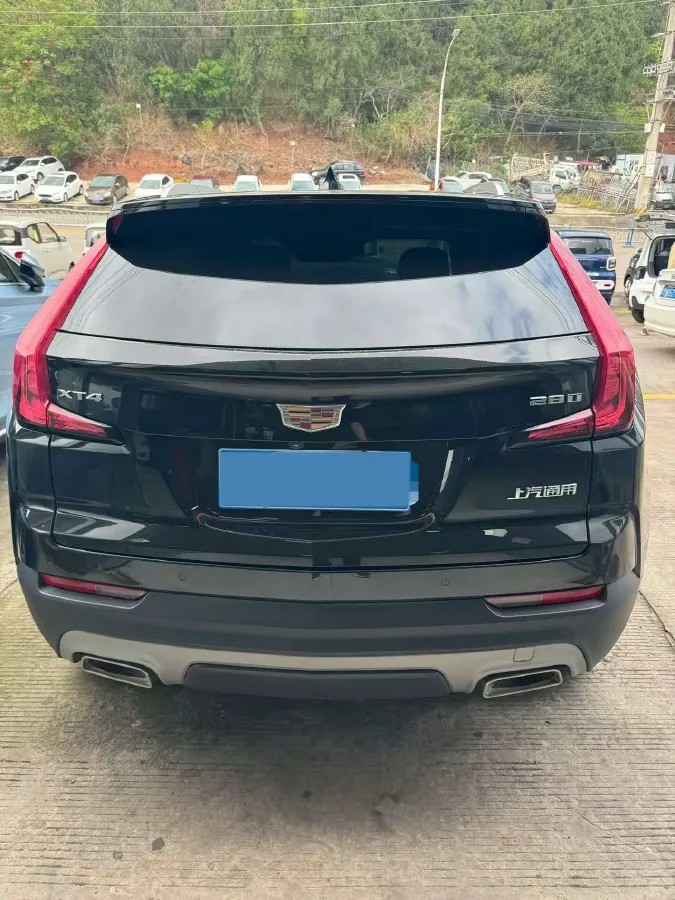 2022 Cadillac XT4 2.0T 237HP L4 9AT,autocango,china used car exporter,china ev exporter,chinese used car exporter,chinese used ev exporter