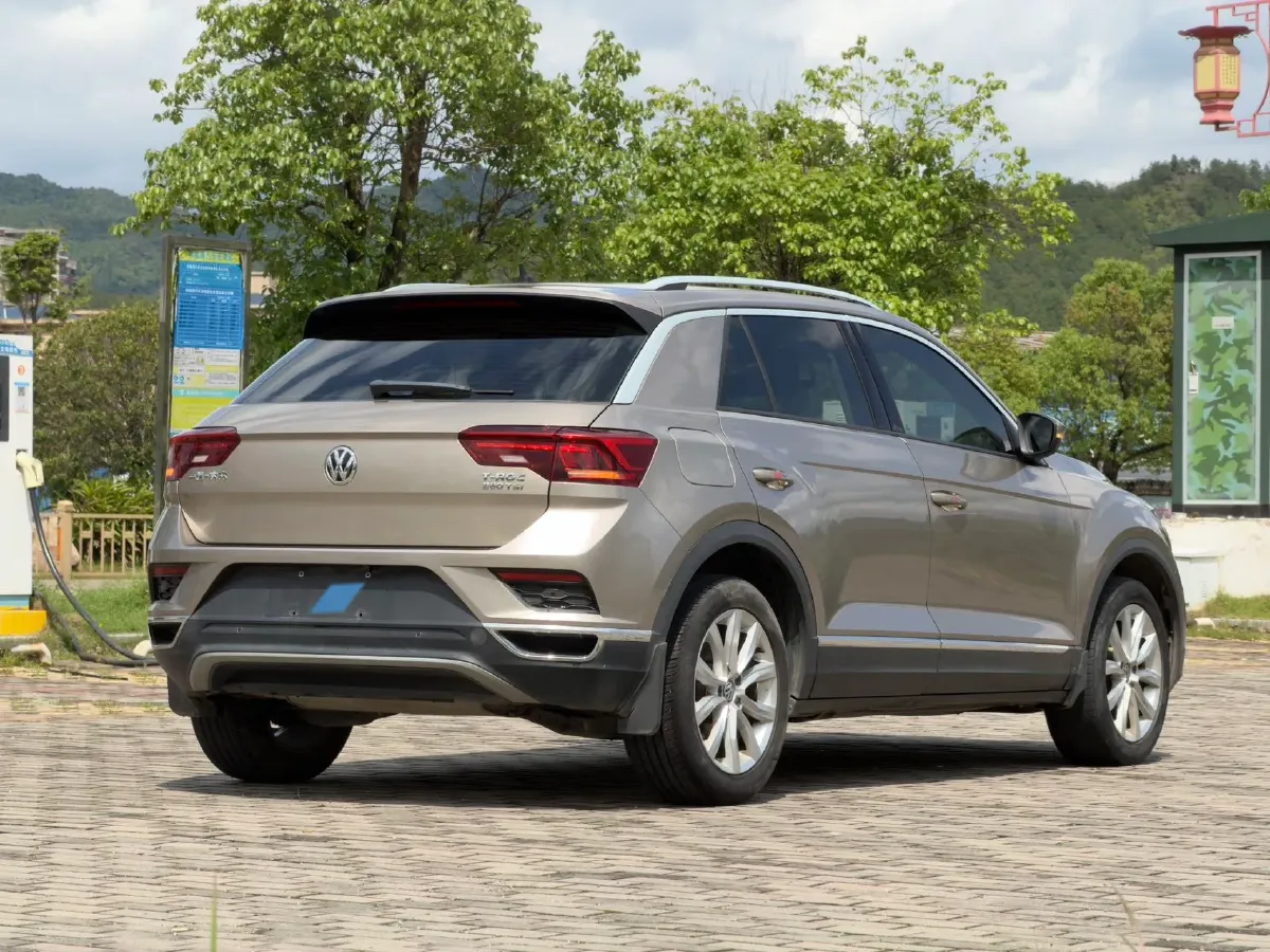 2018 Mitsubishi Eclipse Cross 1.5T 170HP L4 CVT,autocango,china used car exporter,china ev exporter,chinese used car exporter,chinese used ev exporter