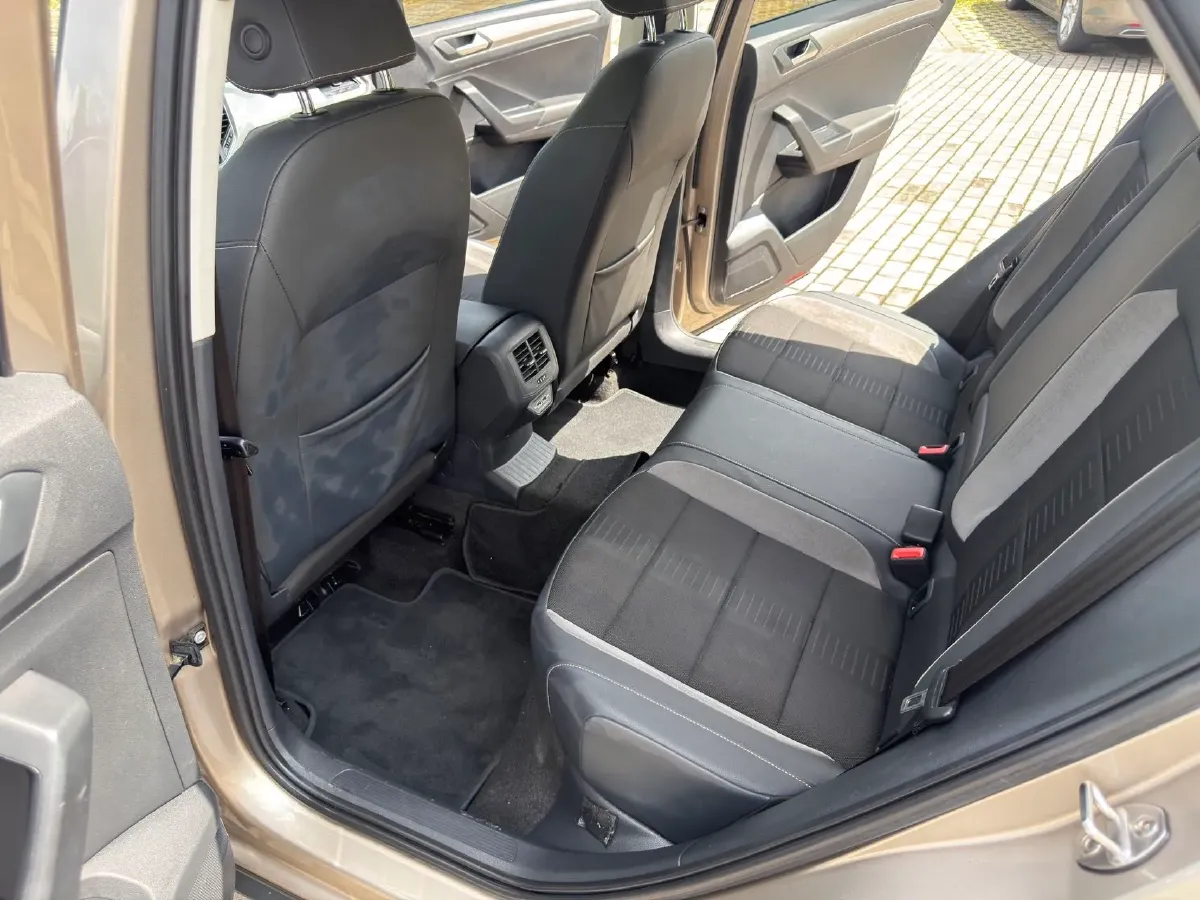 2018 Mitsubishi Eclipse Cross 1.5T 170HP L4 CVT,autocango,china used car exporter,china ev exporter,chinese used car exporter,chinese used ev exporter