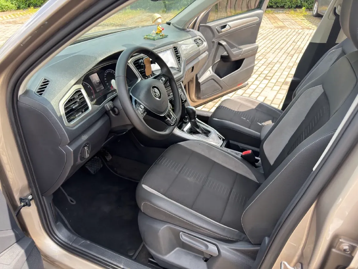 2018 Mitsubishi Eclipse Cross 1.5T 170HP L4 CVT,autocango,china used car exporter,china ev exporter,chinese used car exporter,chinese used ev exporter