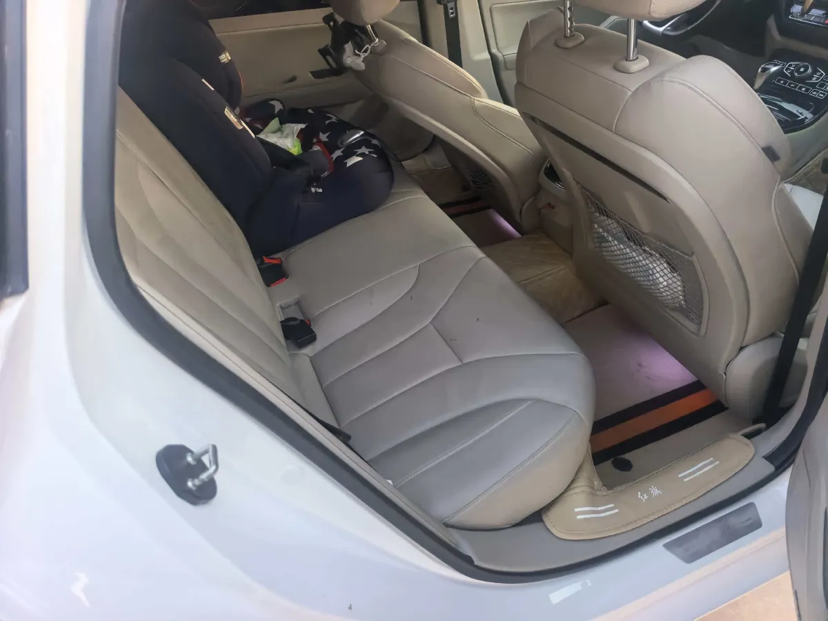 2019 HongQi H5 1.8T 180HP L4 6AT,autocango,china used car exporter,china ev exporter,chinese used car exporter,chinese used ev exporter