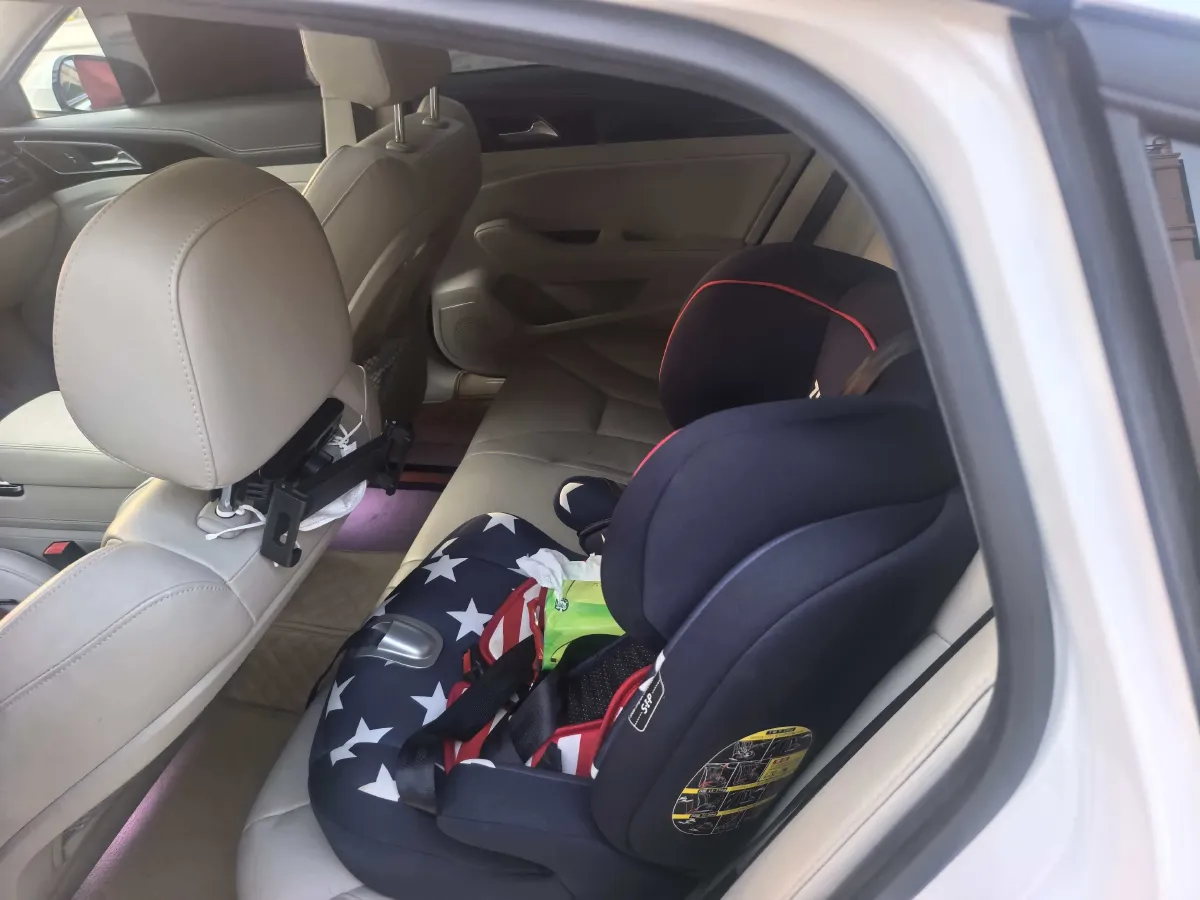 2019 HongQi H5 1.8T 180HP L4 6AT,autocango,china used car exporter,china ev exporter,chinese used car exporter,chinese used ev exporter