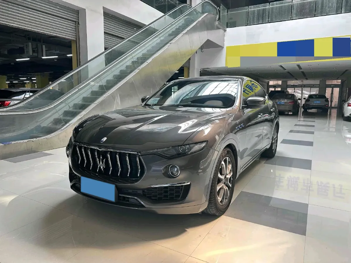 2022 Maserati Levante 2.0T 330HP L4 8AT,autocango,china used car exporter,china ev exporter,chinese used car exporter,chinese used ev exporter