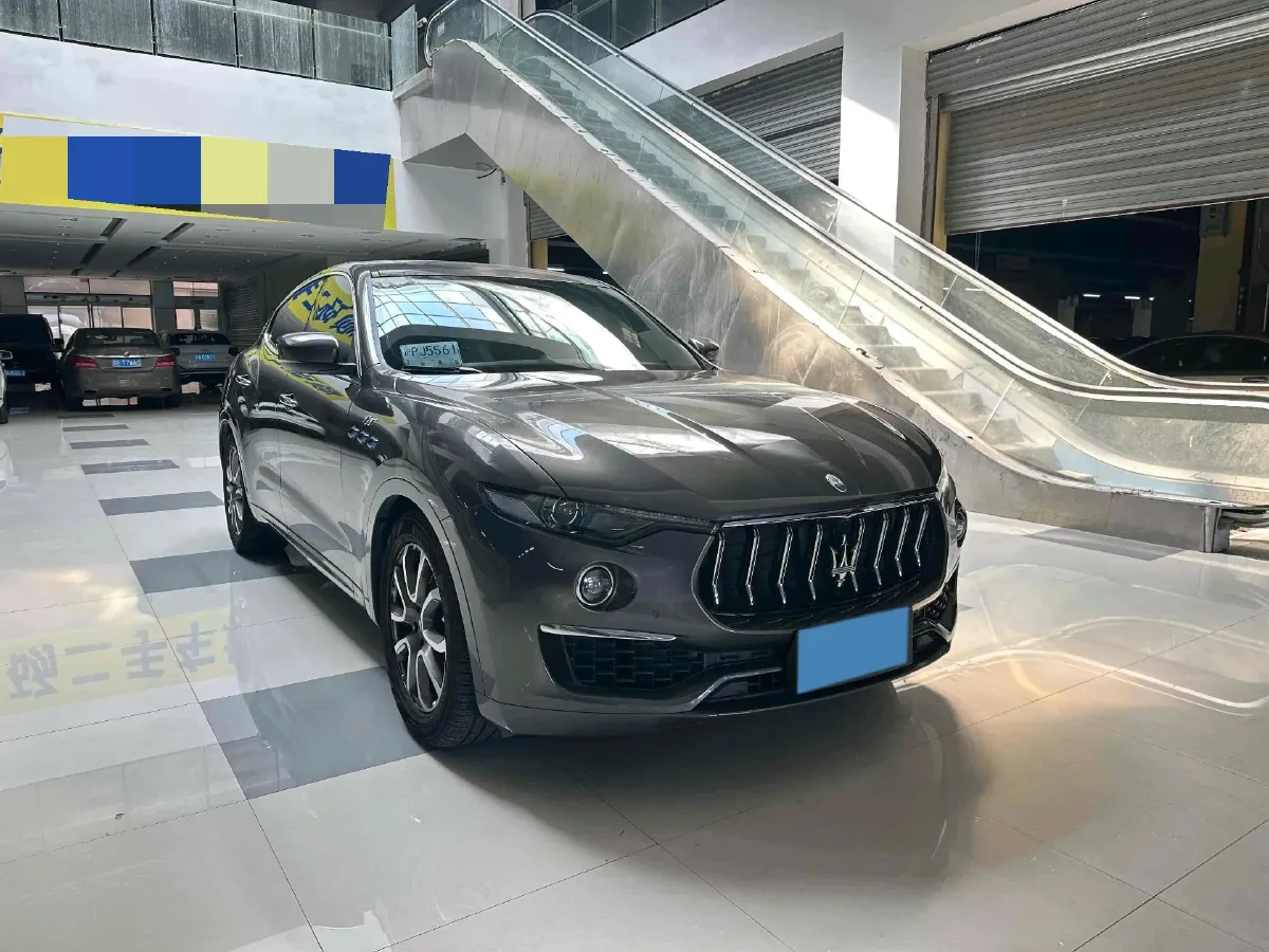 2022 Maserati Levante 2.0T 330HP L4 8AT,autocango,china used car exporter,china ev exporter,chinese used car exporter,chinese used ev exporter