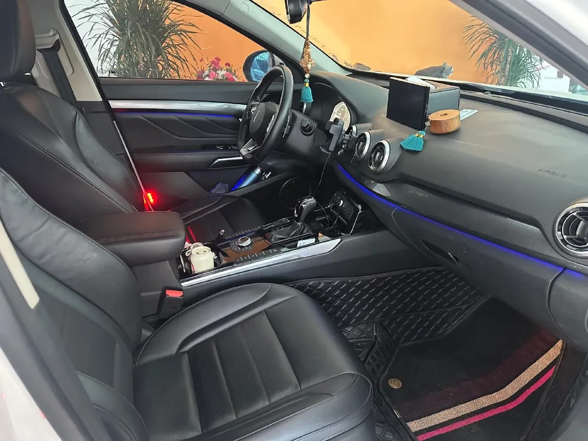 2017 WEY VV7 2.0T 234HP L4 7DCT,autocango,china used car exporter,china ev exporter,chinese used car exporter,chinese used ev exporter