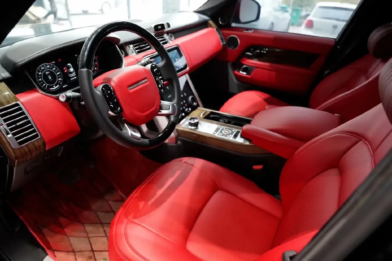 2018 Land Rover Range Rover Evoque 2.0T 241HP L4 9AT,autocango,china used car exporter,china ev exporter,chinese used car exporter,chinese used ev exporter