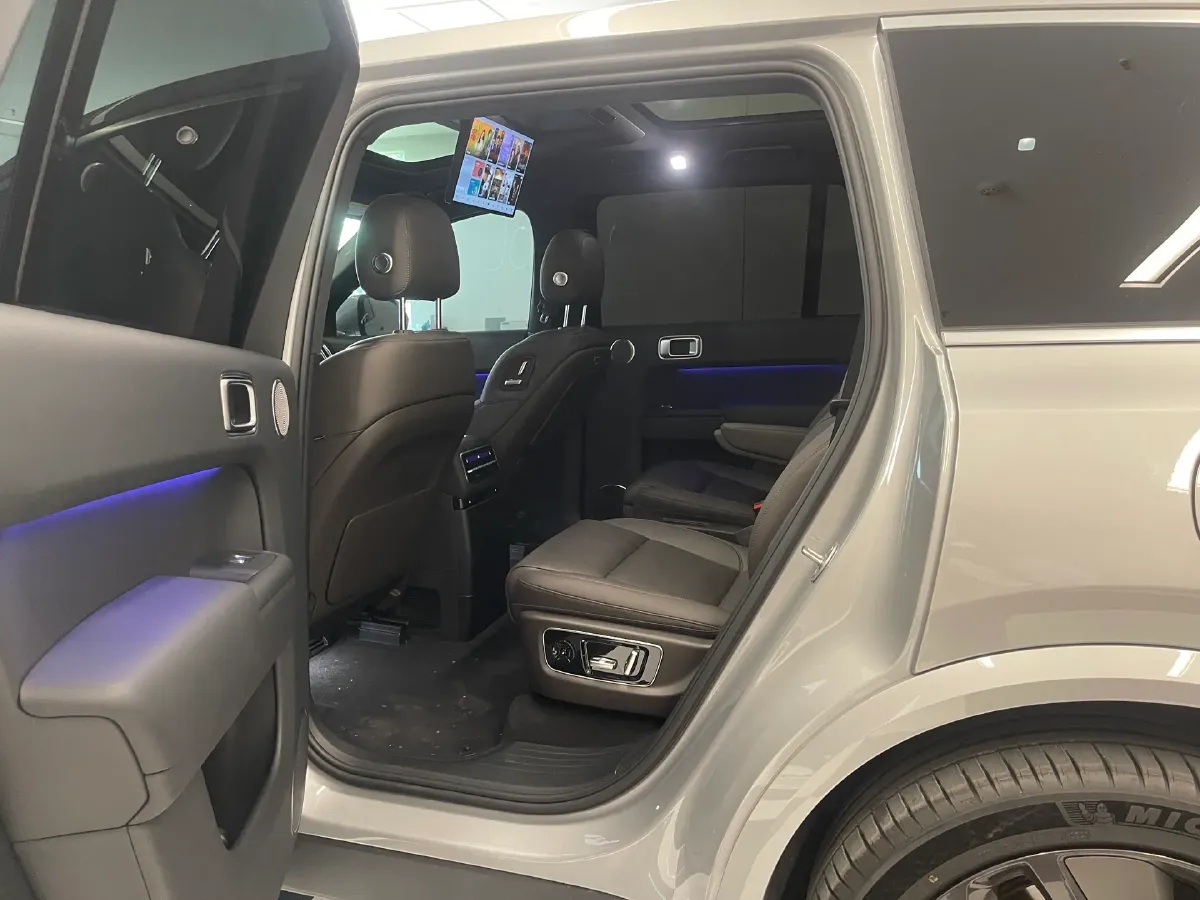 2022 Li L9 Range Extended 154HP REEV 42.6KWH,autocango,china used car exporter,china ev exporter,chinese used car exporter,chinese used ev exporter