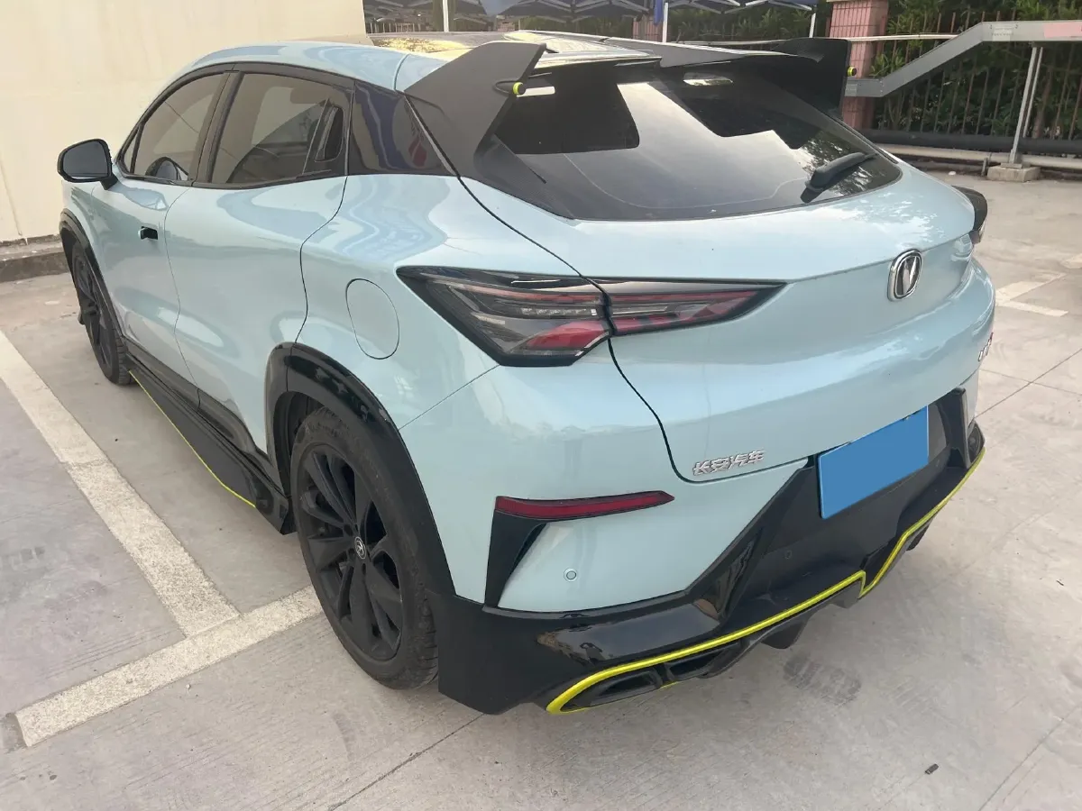 2022 ChangAn UNI-T 2.0T 233HP L4 8AT,autocango,china used car exporter,china ev exporter,chinese used car exporter,chinese used ev exporter