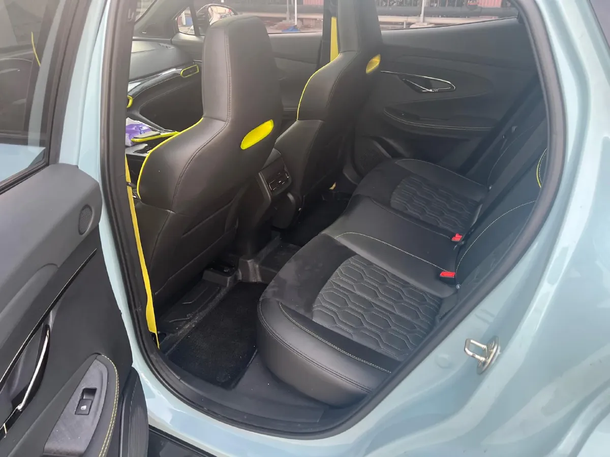 2022 ChangAn UNI-T 2.0T 233HP L4 8AT,autocango,china used car exporter,china ev exporter,chinese used car exporter,chinese used ev exporter