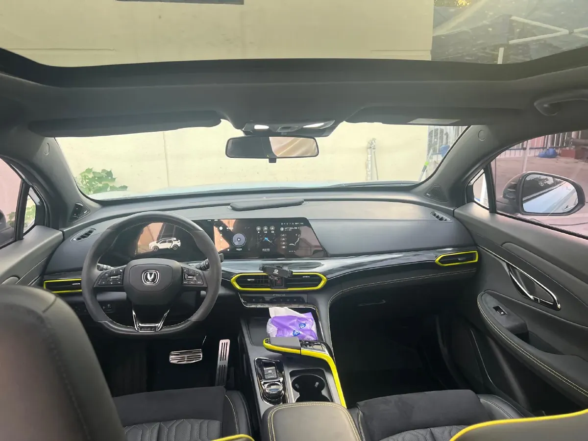 2022 ChangAn UNI-T 2.0T 233HP L4 8AT,autocango,china used car exporter,china ev exporter,chinese used car exporter,chinese used ev exporter