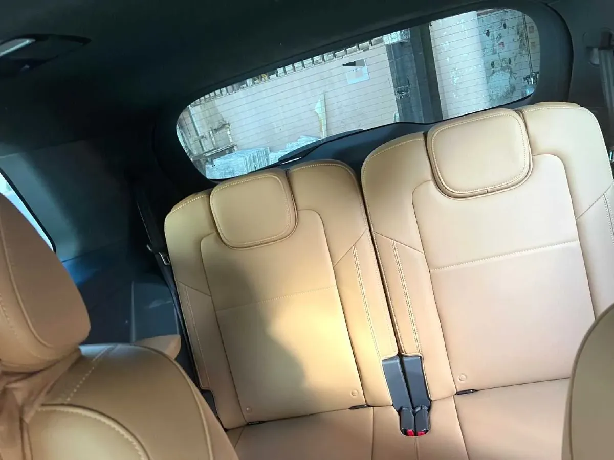 2021 Li ONE Range Extended 131HP REEV 40.5KWH,autocango,china used car exporter,china ev exporter,chinese used car exporter,chinese used ev exporter
