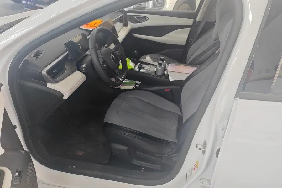 2025 BYD Seal05 DM-i 1.5L 101HP L4 E-CVT PHEV 7.68KWH,autocango,china used car exporter,china ev exporter,chinese used car exporter,chinese used ev exporter