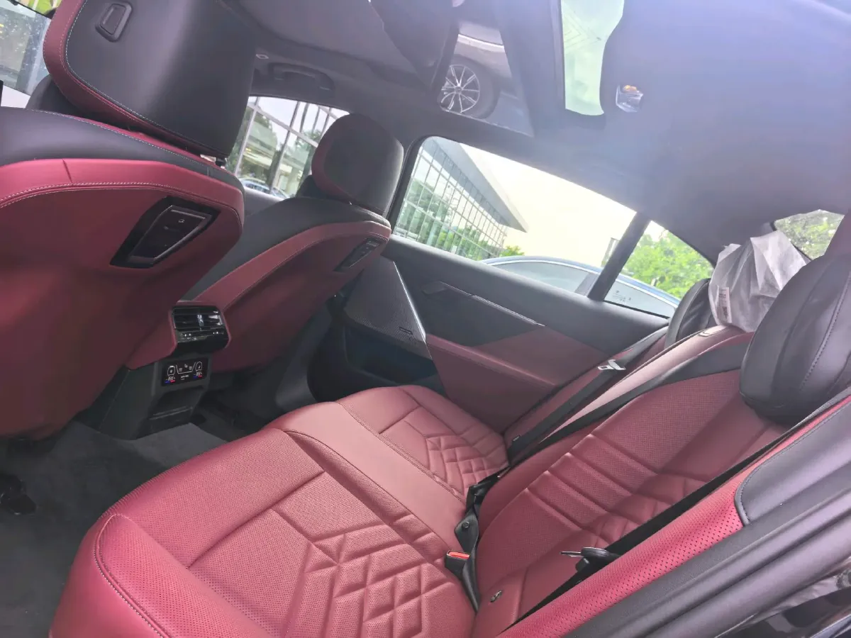 2025 BMW i5 BEV 96.96KWH,autocango,china used car exporter,china ev exporter,chinese used car exporter,chinese used ev exporter