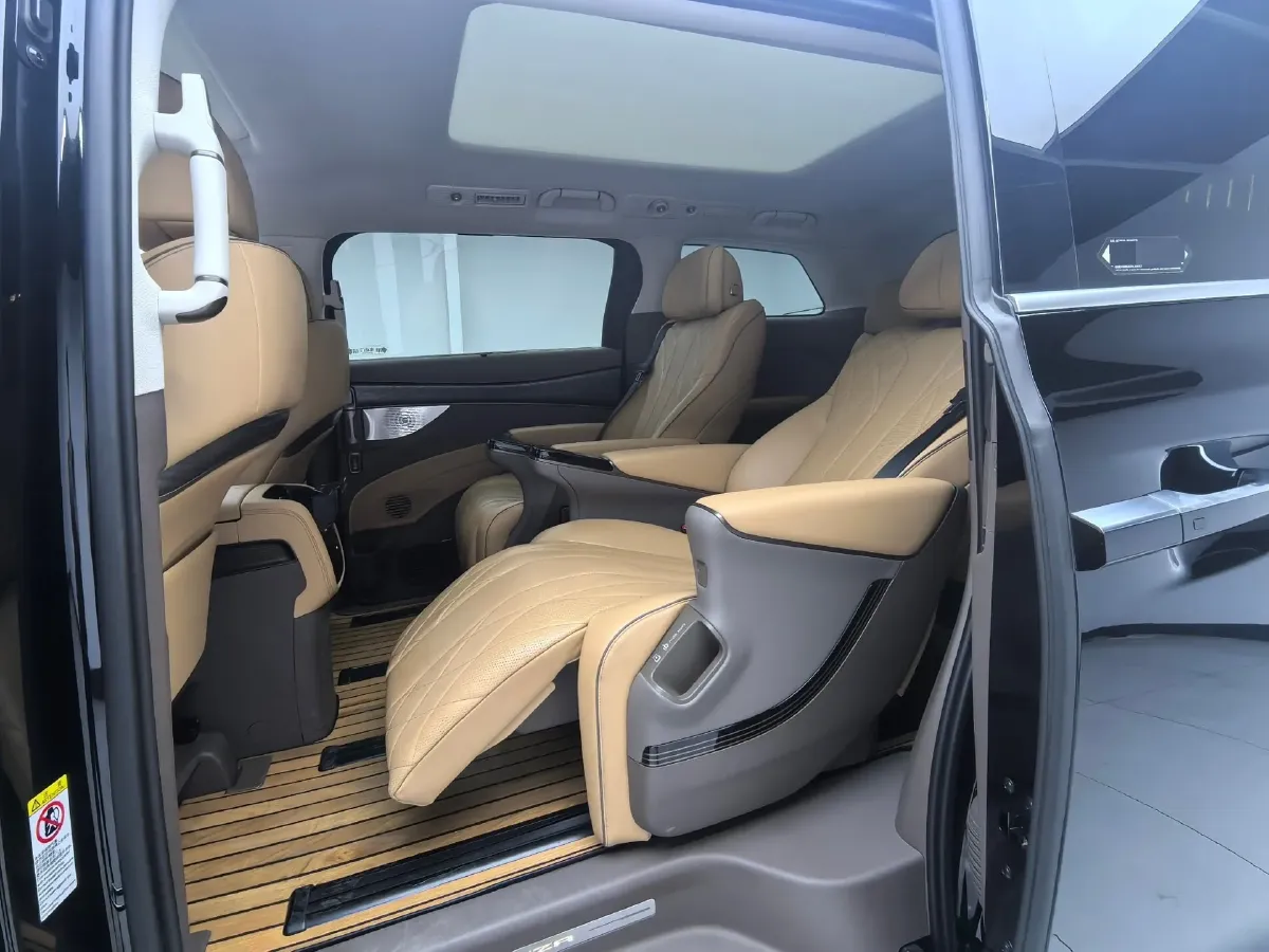 2022 Denza D9 1.5T 139HP L4 E-CVT PHEV 11.06KWH,autocango,china used car exporter,china ev exporter,chinese used car exporter,chinese used ev exporter