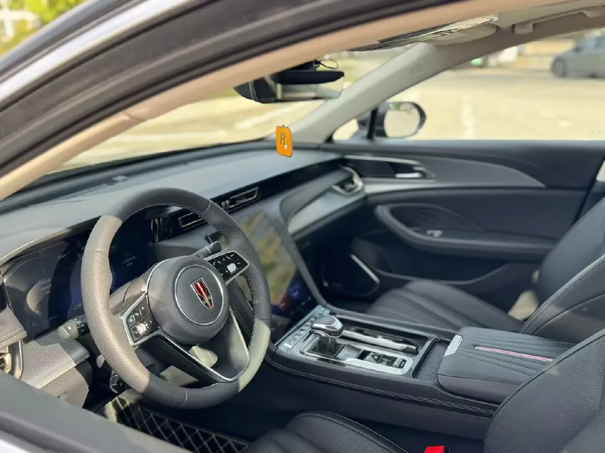 2024 HongQi H5 2.0T 224HP L4 8AT,autocango,china used car exporter,china ev exporter,chinese used car exporter,chinese used ev exporter