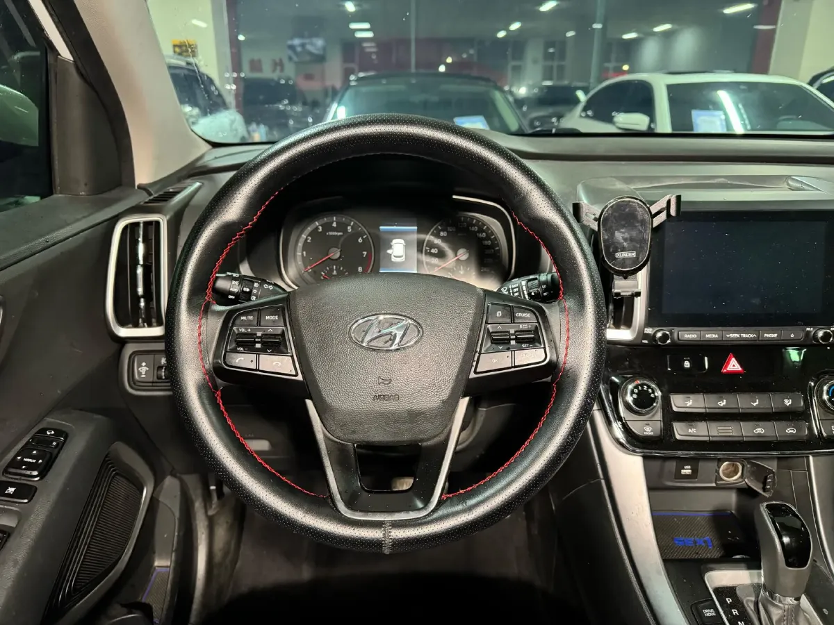 2019 Hyundai ix35 2.0L 160HP L4 6AT,autocango,china used car exporter,china ev exporter,chinese used car exporter,chinese used ev exporter