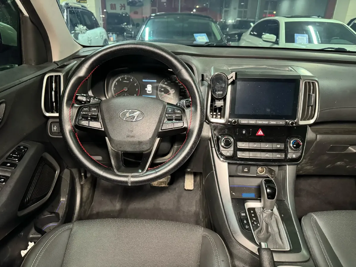 2019 Hyundai ix35 2.0L 160HP L4 6AT,autocango,china used car exporter,china ev exporter,chinese used car exporter,chinese used ev exporter