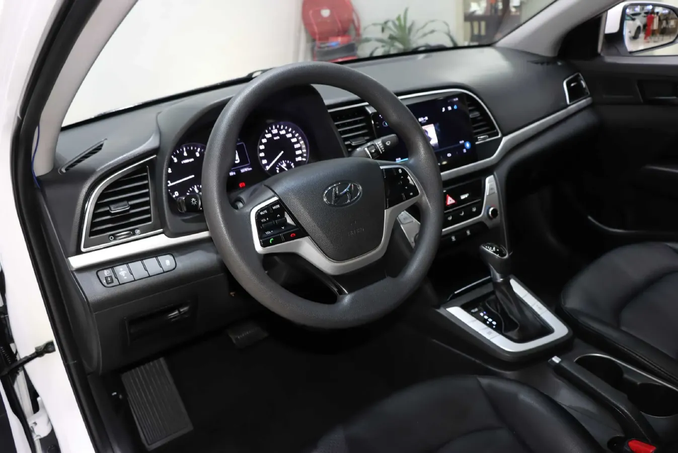 2016 Hyundai Elantra 1.6L 130HP L4 6AT,autocango,china used car exporter,china ev exporter,chinese used car exporter,chinese used ev exporter