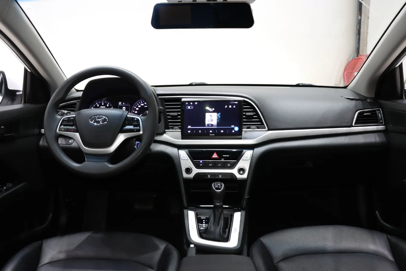 2016 Hyundai Elantra 1.6L 130HP L4 6AT,autocango,china used car exporter,china ev exporter,chinese used car exporter,chinese used ev exporter