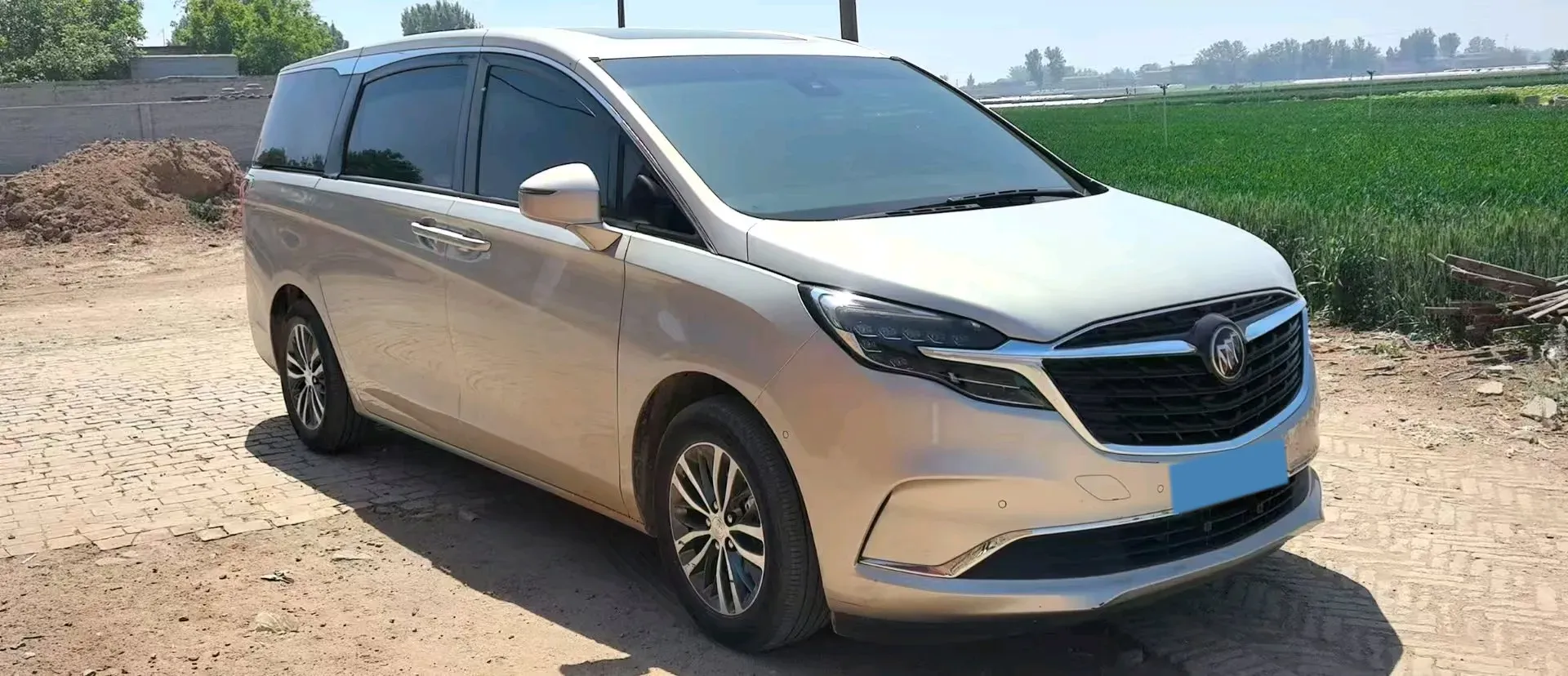 2021 Buick GL8 2.0T 237HP L4 9AT,autocango,china used car exporter,china ev exporter,chinese used car exporter,chinese used ev exporter