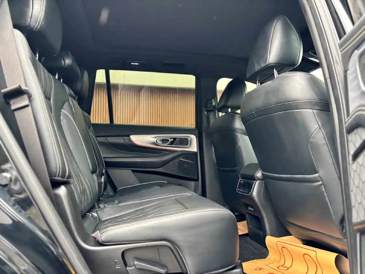 2022 GAC Trumpchi GS8 2.0T 252HP L4 8AT,autocango,china used car exporter,china ev exporter,chinese used car exporter,chinese used ev exporter