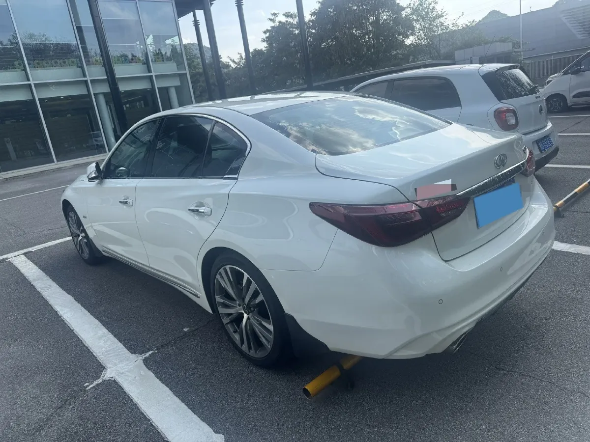 2022 Infiniti Q50L 2.0T 211HP L4 7AT,autocango,china used car exporter,china ev exporter,chinese used car exporter,chinese used ev exporter