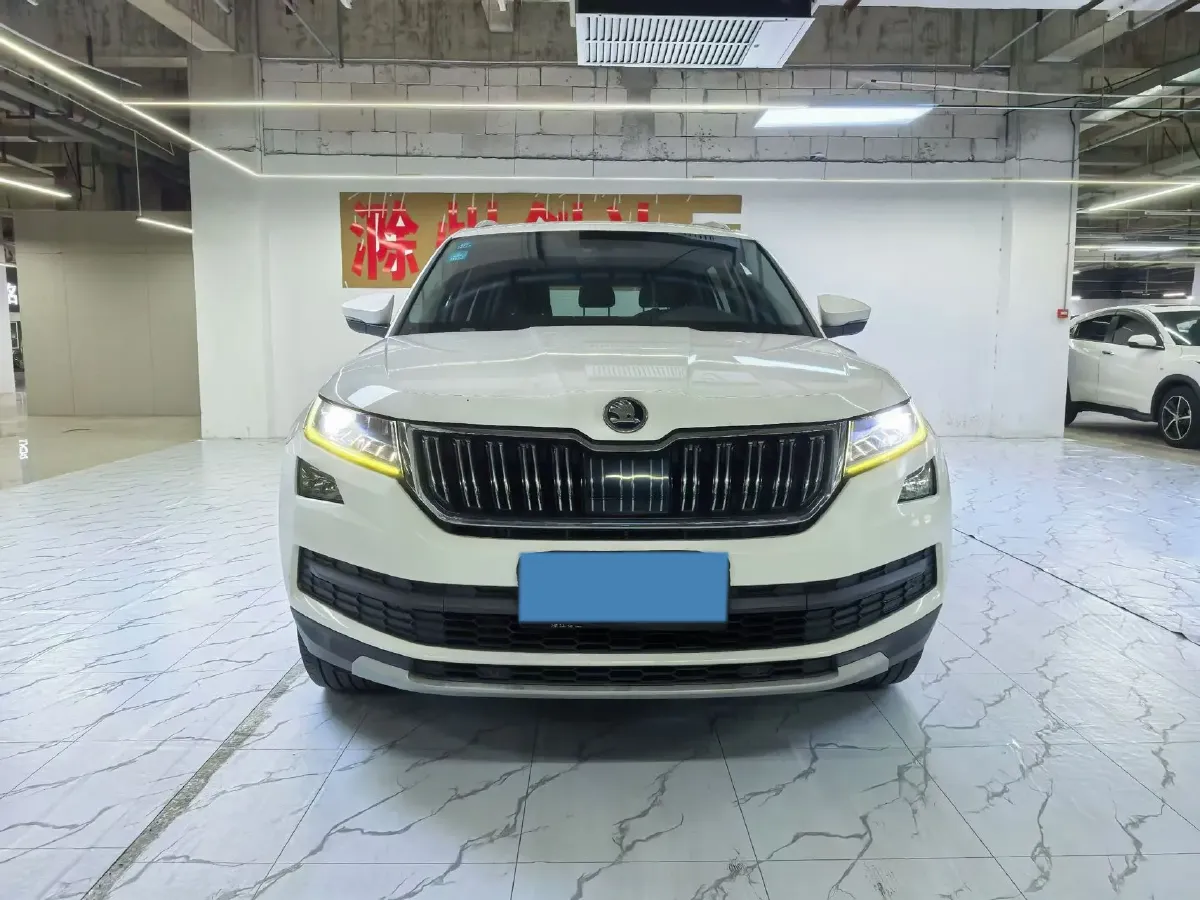 2018 Skoda Kodiak 2.0T 220HP L4 7DCT,autocango,china used car exporter,china ev exporter,chinese used car exporter,chinese used ev exporter